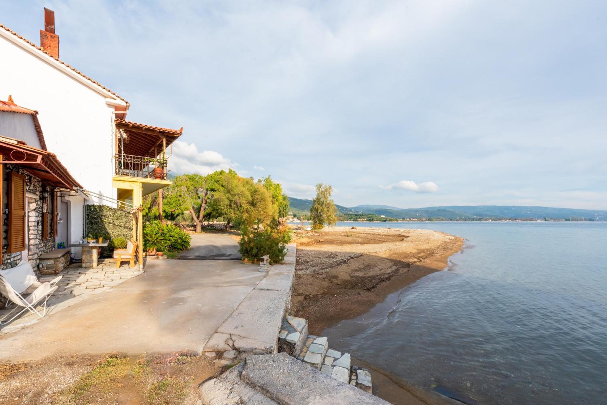 The Sea Front Fisherman'S House Kato Gatzea Luaran gambar
